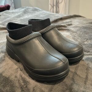 Ugg Clogs